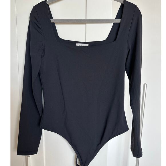Aritzia Babaton Black Contour Squareneck Longsleeve Thong Bodysuit, Size L, EUC - Picture 1 of 6